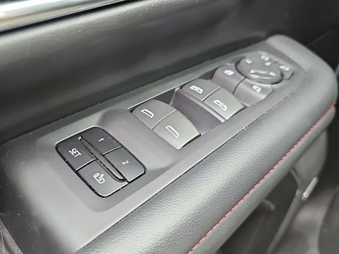 Used 2024 Chevrolet Suburban RST w/ Luxury Package AWD/4WD image 15