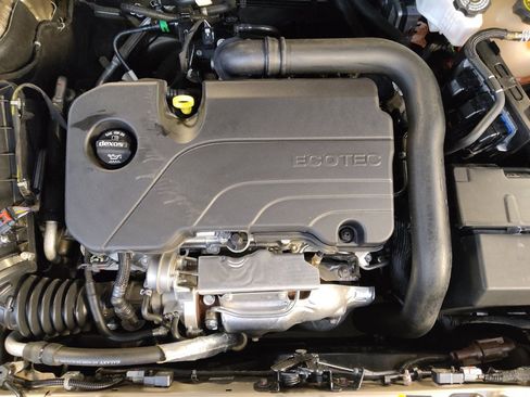 Used 2024 Chevrolet Malibu LT FWD image 30