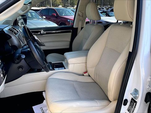 Used 2021 Lexus GX 460 Premium w/ Premium Package image 7