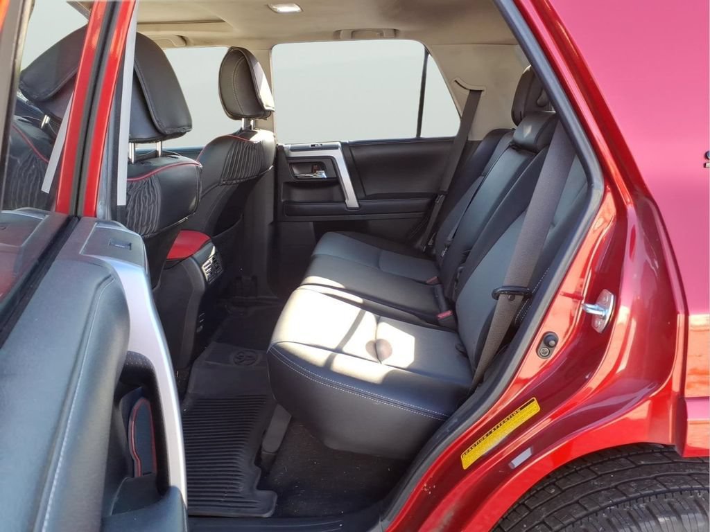 Used 2019 Toyota 4Runner SR5 Premium AWD/4WD image 30