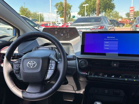 Used 2026 Toyota Prius Plug-In Hybrid FWD image 12
