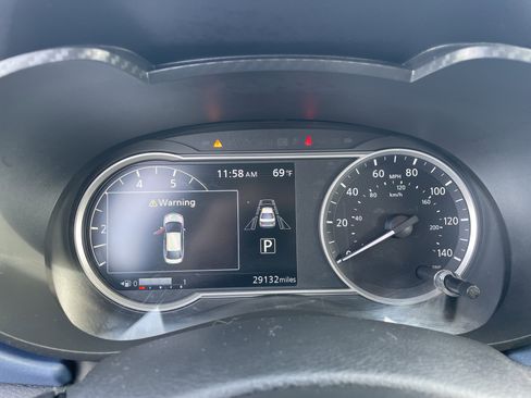 Used 2025 Nissan Versa SV image 16