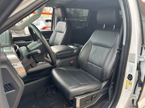 Used 2022 Ford F150 Lariat image 9