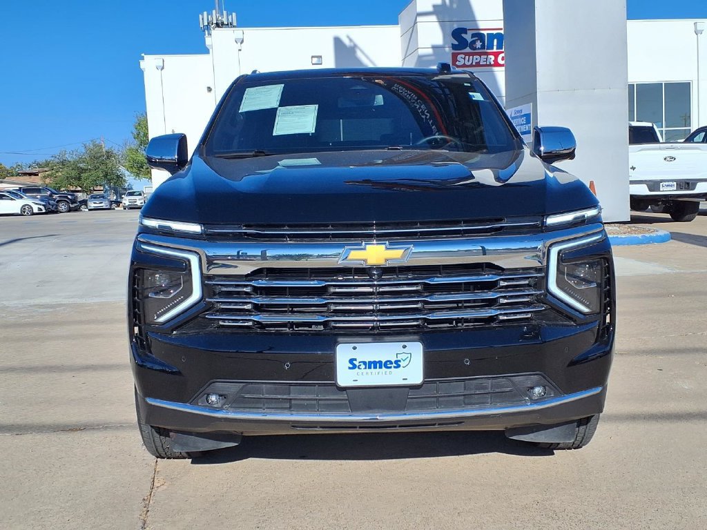 Used 2026 Chevrolet Suburban Premier RWD image 3