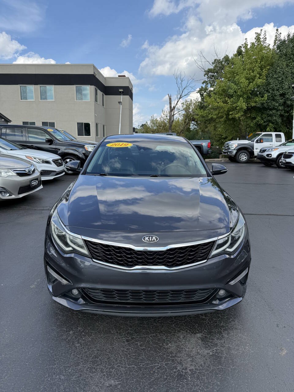 Used 2019 Kia Optima S FWD image 3