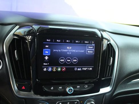 Used 2020 Chevrolet Traverse LT AWD/4WD image 19
