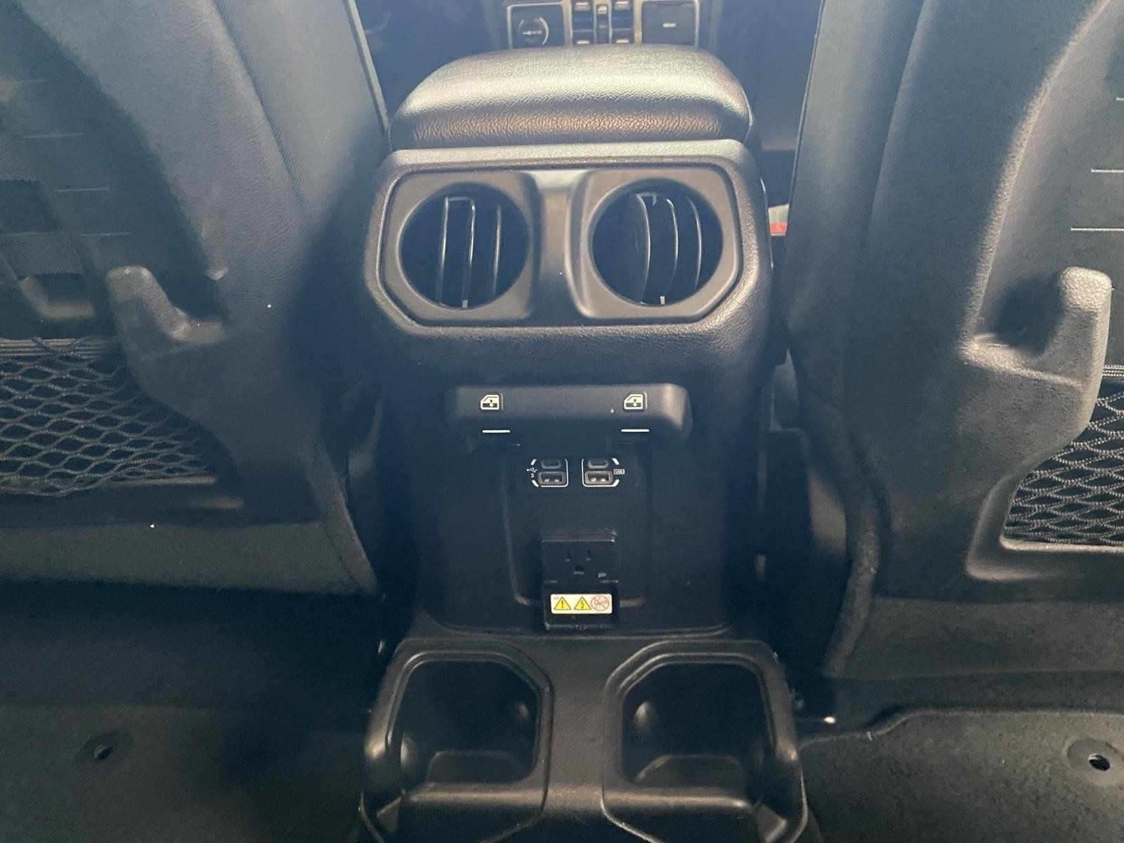 Used 2019 Jeep Wrangler Unlimited Rubicon AWD/4WD image 15