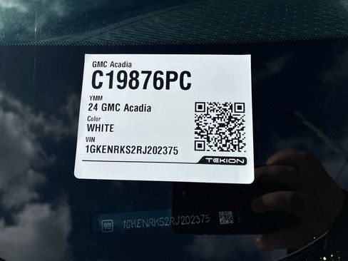 Used 2024 GMC Acadia Denali image 35