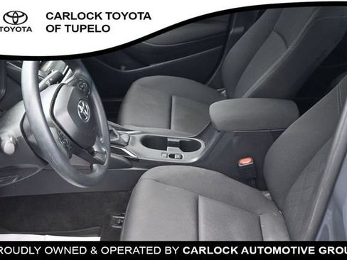 Used 2025 Toyota Corolla LE FWD image 12