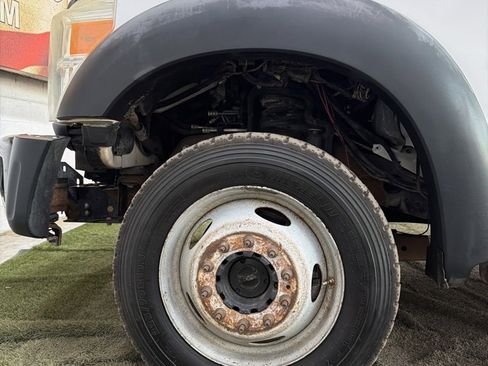 Used 2014 Ford F550 4x4 Crew Cab Super Duty image 39