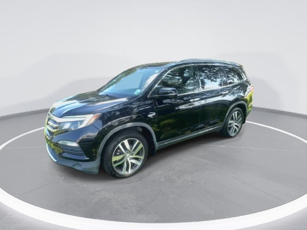 Used 2017 Honda Pilot Touring image 4
