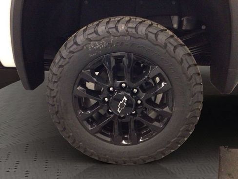 New 2026 Chevrolet Silverado 2500 LTZ w/ LTZ Plus Package AWD/4WD image 16