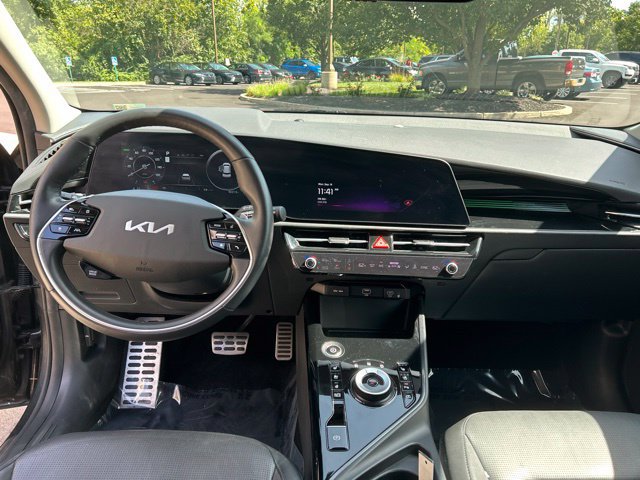 Used 2023 Kia Niro Wave FWD image 14
