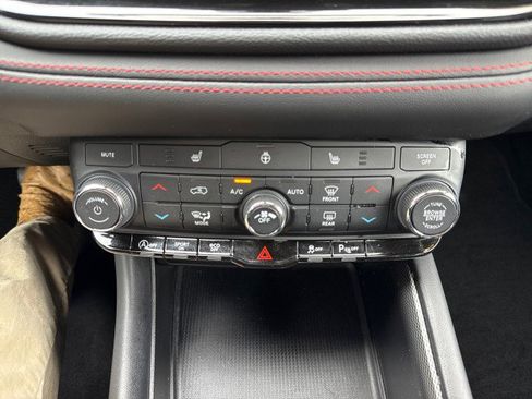 Used 2025 Dodge Durango GT image 20