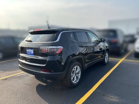 Used 2025 Jeep Compass Sport AWD/4WD image 3