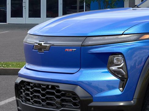 New 2025 Chevrolet Silverado EV RST image 15