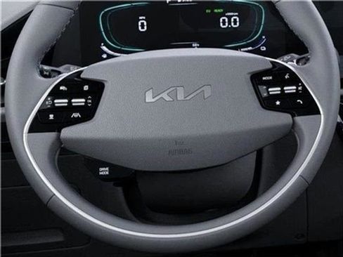 New 2025 Kia Niro EX Touring image 76