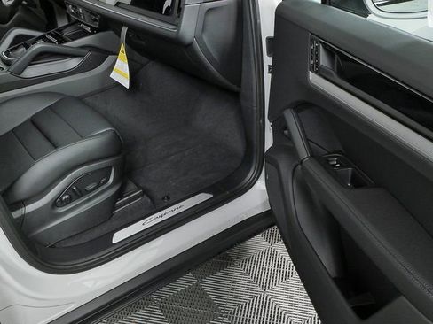 New 2026 Porsche Cayenne AWD image 25