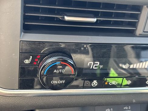 Certified 2023 Nissan Rogue SV w/ SV Premium B Package FWD image 31