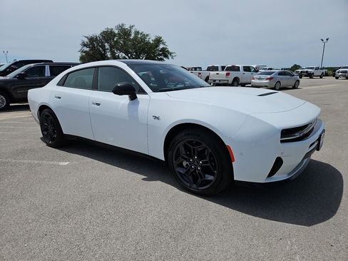 New 2026 Dodge Charger R/T AWD/4WD image 10