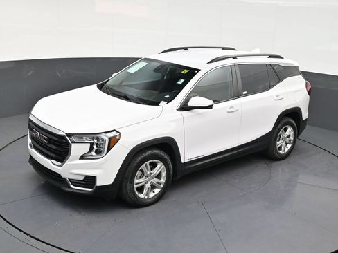 Used 2023 GMC Terrain SLE FWD image 9