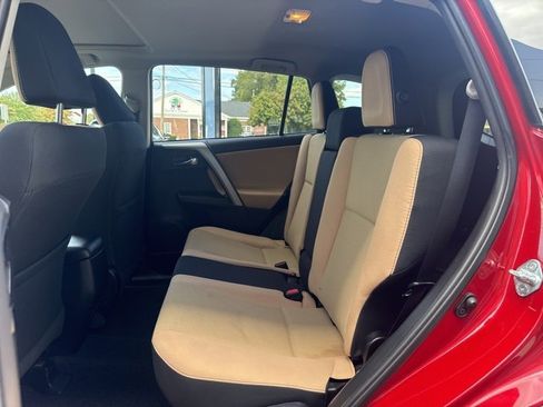 Used 2016 Toyota RAV4 XLE image 12