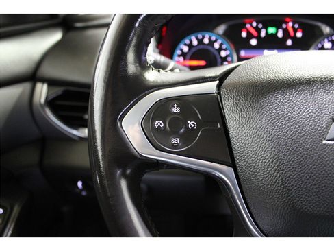 Used 2021 Chevrolet Traverse LT image 29