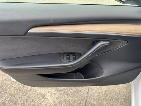 Used 2023 Tesla Model 3 Standard Range image 15