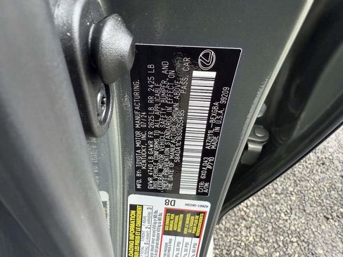 Used 2025 Lexus ES 300h w/ Premium Package image 31