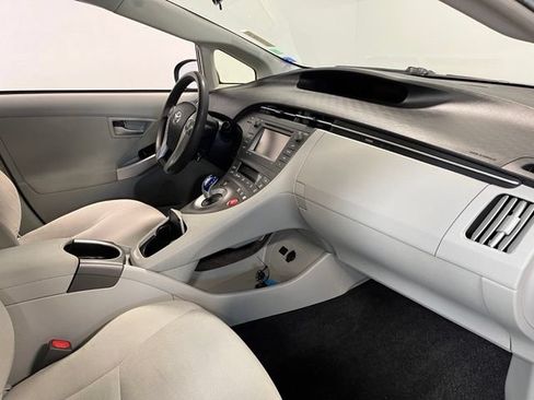 Used 2015 Toyota Prius Three FWD image 11