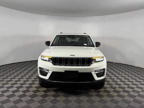 Certified 2023 Jeep Grand Cherokee 4WD 4xe w/ Luxury Tech Group II image 4