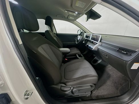 Used 2024 Hyundai Ioniq 5 SEL RWD image 32