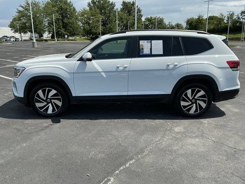 Used 2025 Volkswagen Atlas SE AWD/4WD image 11