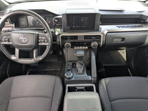 Used 2024 Toyota Tacoma SR5 AWD/4WD image 17