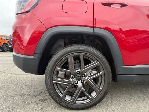 New 2025 Jeep Compass Limited w/ Sun & Sound Group image 22