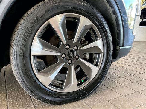 Used 2024 Ford Escape Platinum image 34