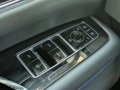 New 2025 Cadillac Escalade IQ Luxury 1 w/ Smart Trailering package image 32