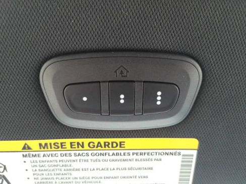 Used 2026 Chrysler Pacifica Select FWD image 53