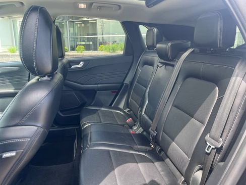 Used 2022 Ford Escape Titanium AWD/4WD image 13