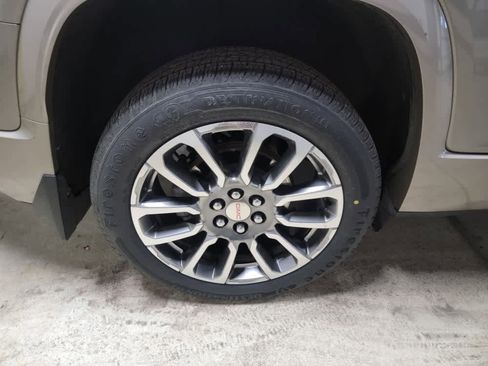 Certified 2023 GMC Acadia Denali w/ Denali Technology Package image 8