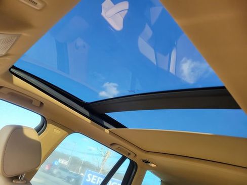 Used 2017 BMW X3 xDrive28i image 9