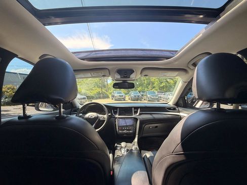 Used 2020 INFINITI QX50 Luxe w/ Navigation Package AWD/4WD image 23
