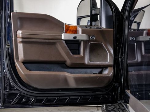 Used 2020 Ford F250 King Ranch w/ King Ranch Ultimate Package AWD/4WD image 33