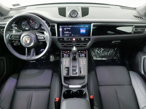 Used 2024 Porsche Macan image 42