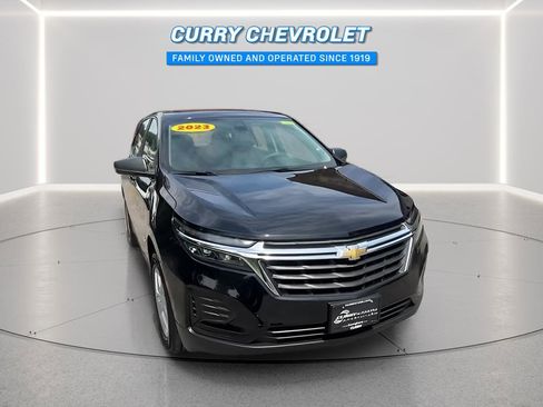 Used 2023 Chevrolet Equinox LS AWD/4WD image 4