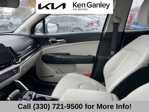 Used 2025 Kia Sportage EX image 42