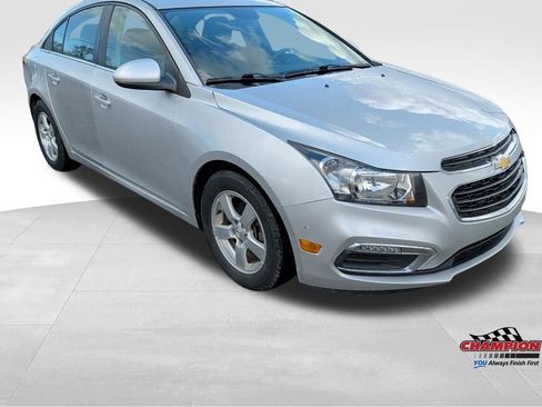 Used 2015 Chevrolet Cruze LT image 7