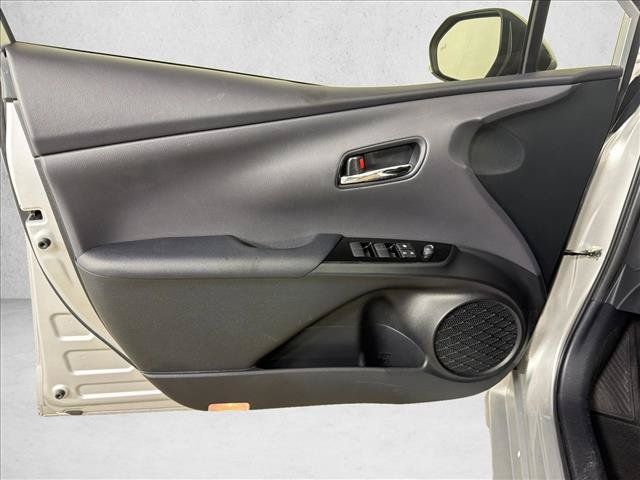 Used 2022 Toyota Prius XLE FWD image 10