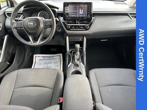 Used 2022 Toyota Corolla Cross LE AWD/4WD image 13
