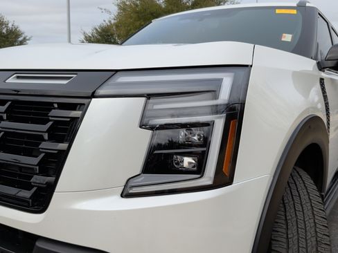 Used 2025 Nissan Armada PRO-4X w/ Pro-4X Premium Package image 3